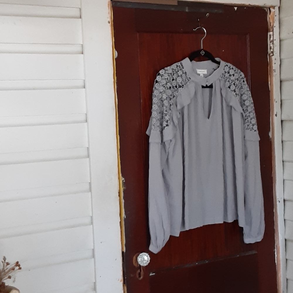 Kayla's Armoire Victorian blouse sz large